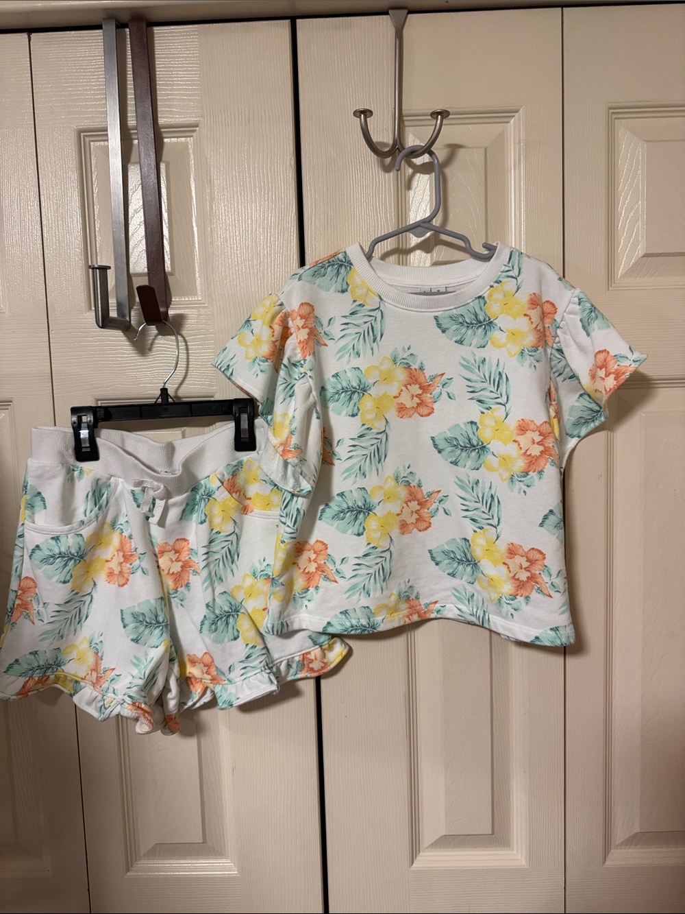 Janie and Jack set